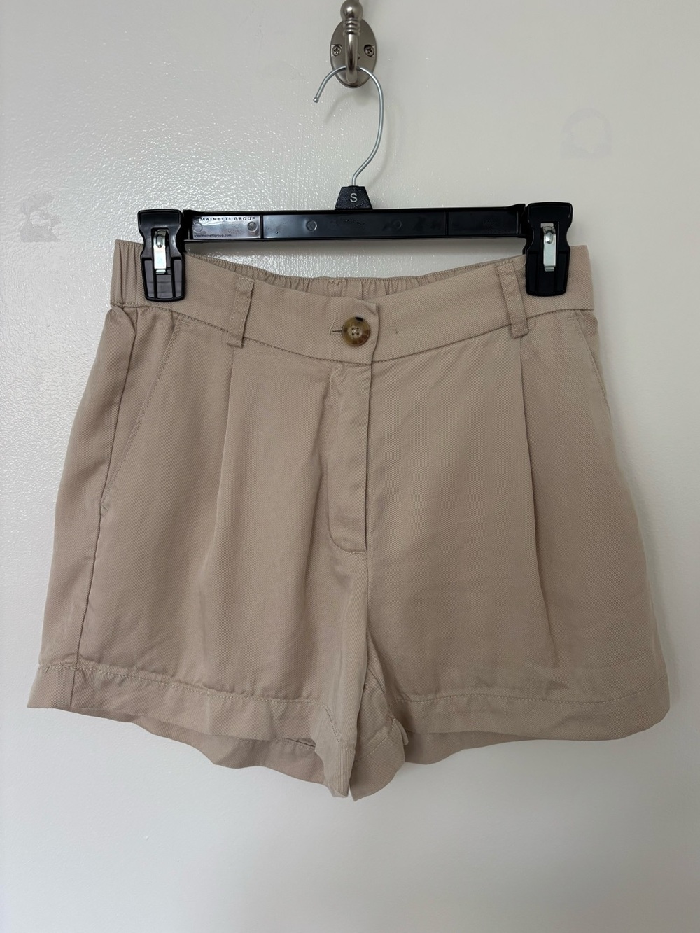 Tahari Women’s XS beige short
